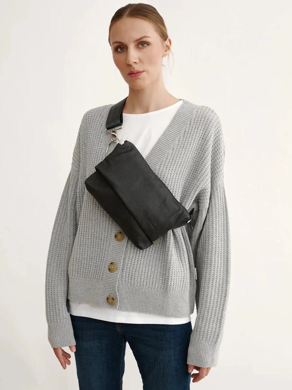 PILKE belt bag, black leather