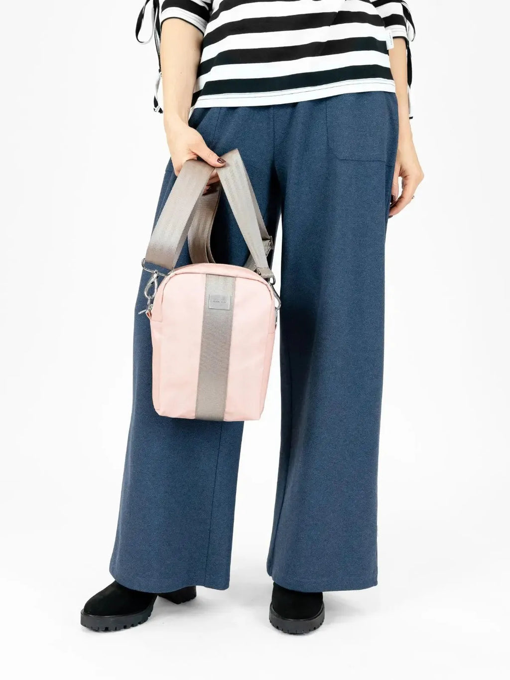 SOLEIL AIRBAG shoulder bag, pink